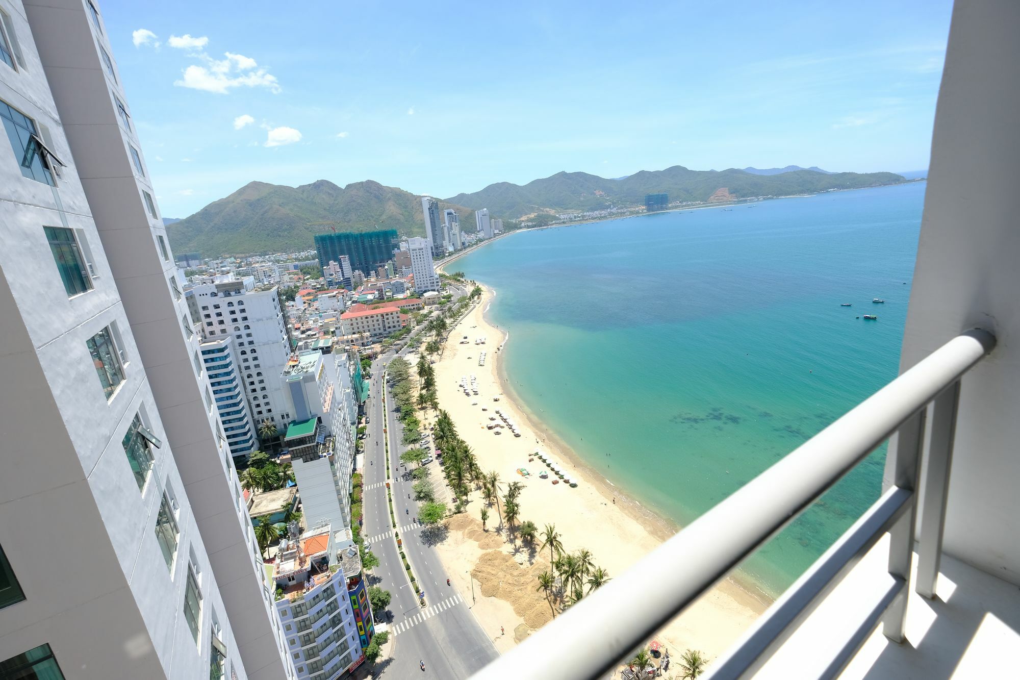 Sunrise Hon Chong Ocean View Apartment Nha Trang Exterior foto